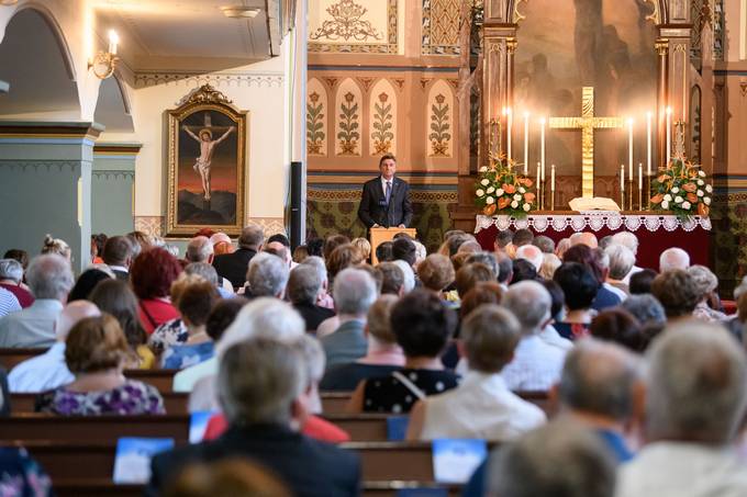 Predsednik Pahor na slovesnem evangeličanskem bogoslužju ob 100. obletnici združitve prekmurskih Slovencev z matičnim narodom